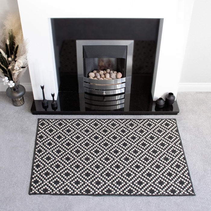 Everley Indoor Rug 80 X 120cm Monochrome