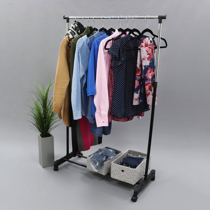 Adjustable Clothes Rail