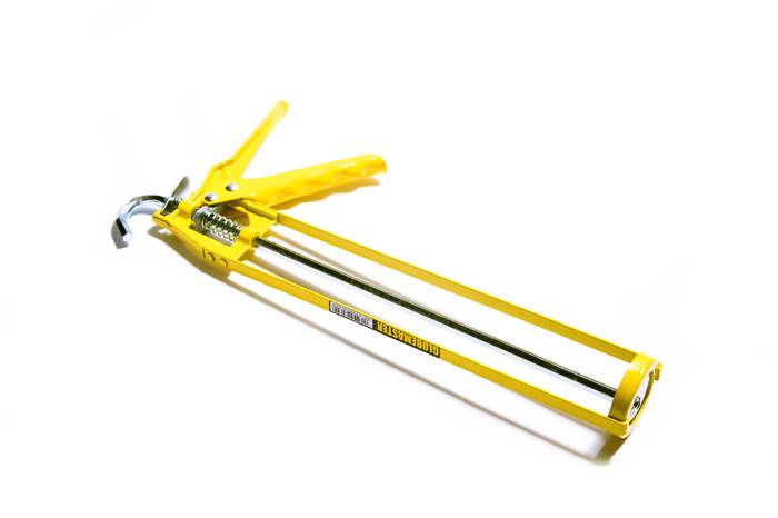 Professional Caulking Gun