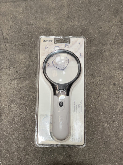 Magnifine Glass