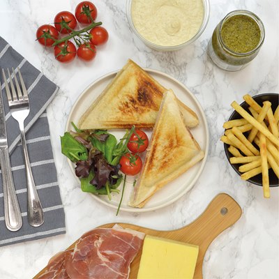 Sandwich and Omelette Make