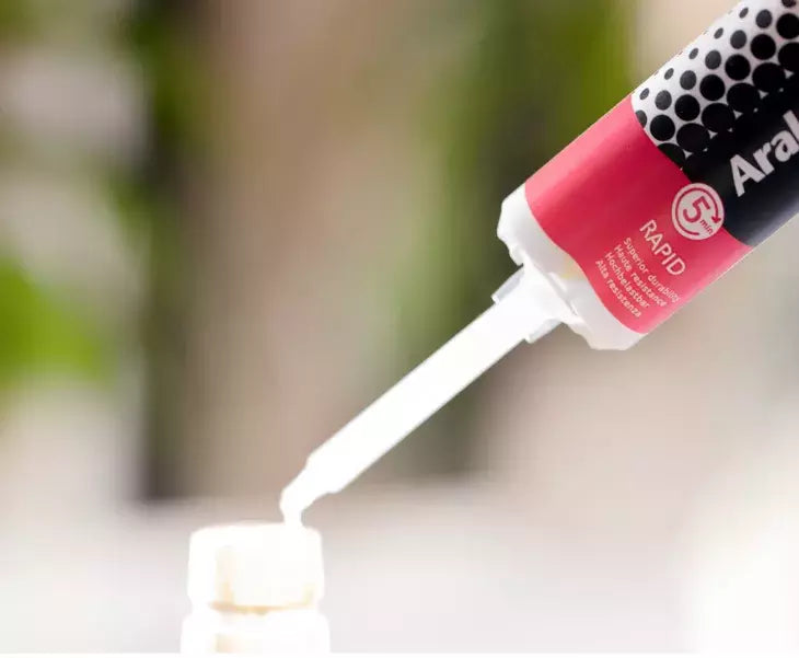 Araldite® Rapid Epoxy Syringe