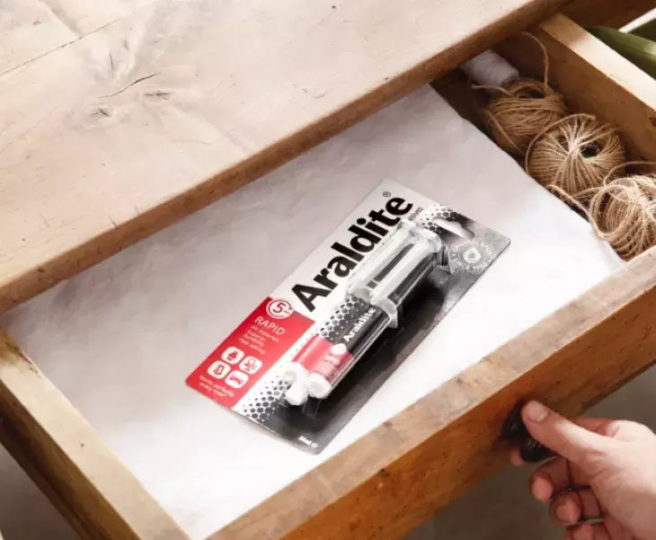 Araldite® Rapid Epoxy Syringe