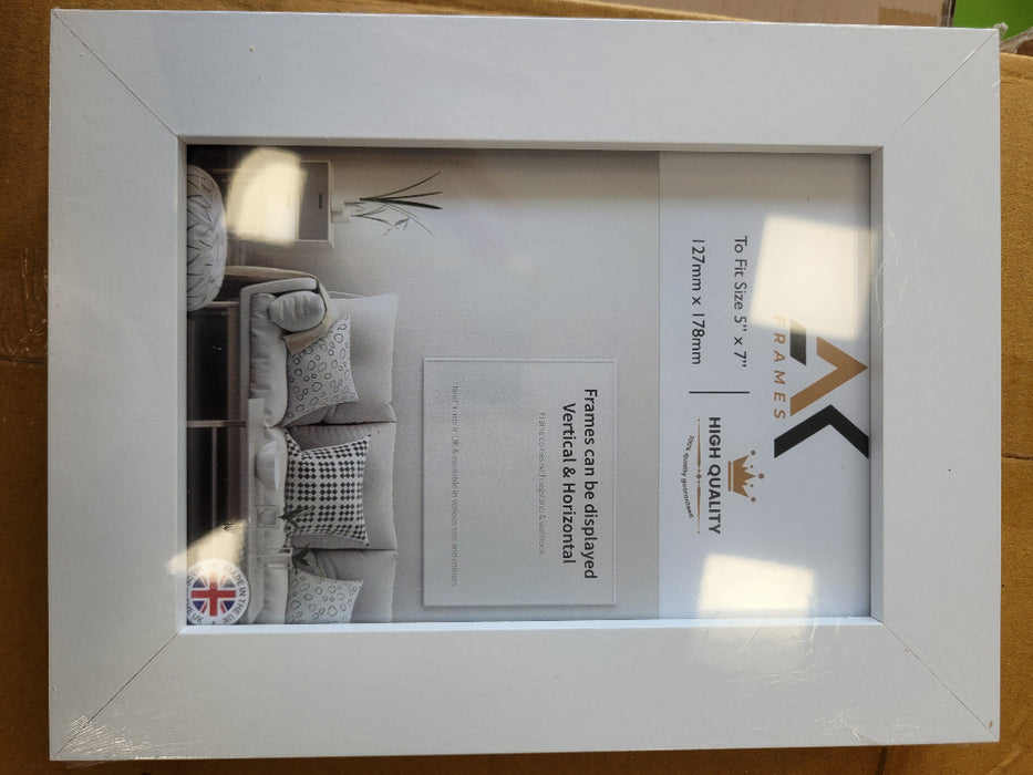NDS 7x5 White Photo Frame