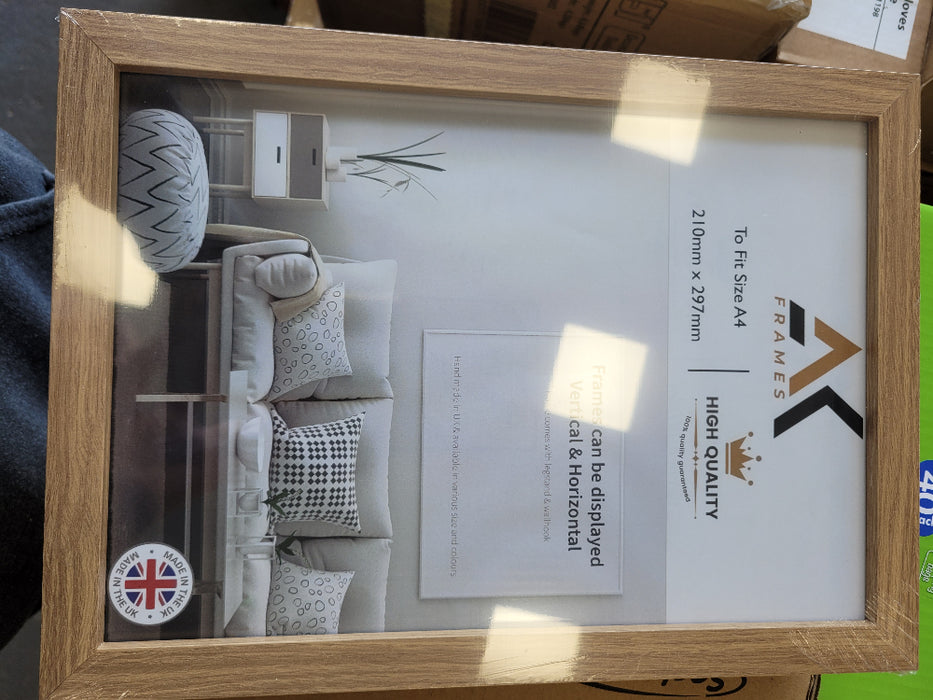 NDL A4 Oak Photo Frame